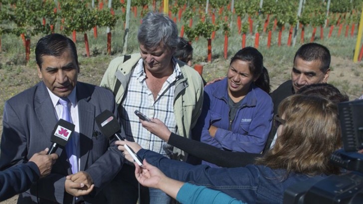 Rioseco recorrió el predio del proyecto vitivinícola de la ciudad