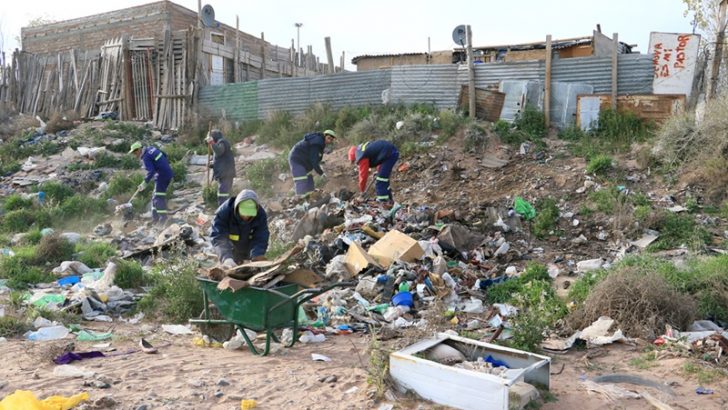 Limpian el cañadón de Cuenca XV y suman servicio de recolección de residuos