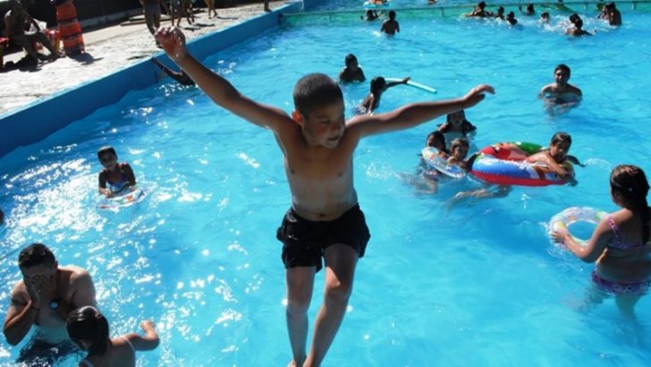 Más de cien chicos disfrutan de la colonia en Mariano Moreno