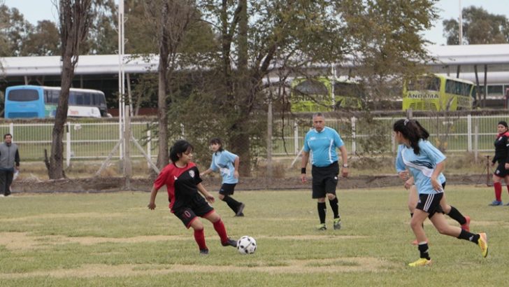 El domingo abre el Torneo Clausura de la Liga Municipal de Fútbol Femenino