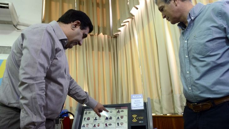 Abrieron licitación de la boleta electrónica que se utilizará para votar en la elección de concejales