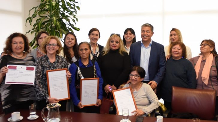Rolando Figueroa reconoció en la Legislatura a las Mujeres Destacadas 2018