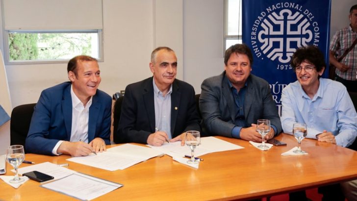 Gutiérrez firmó un convenio de aportes no reintegrables con la Universidad Nacional del Comahue