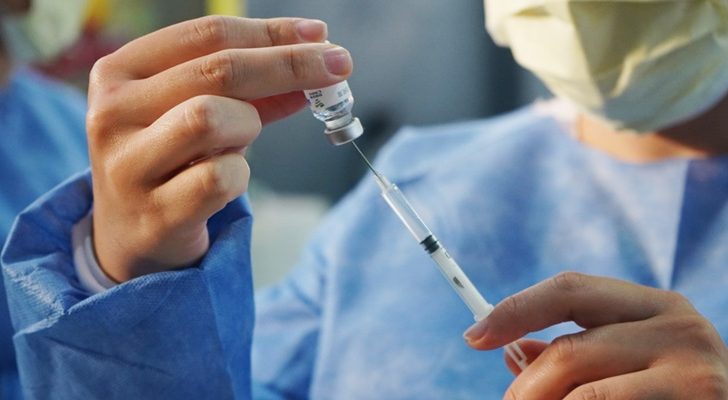 Llegaron 11.700 nuevas dosis de la vacuna AstraZeneca a Neuquén
