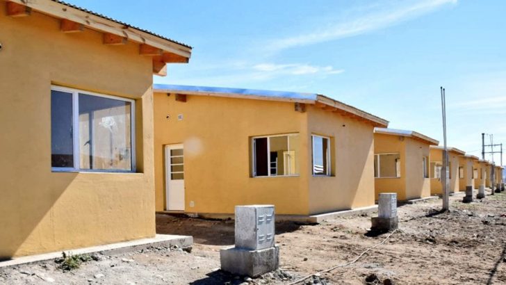 Las Lajas construye 56 viviendas junto con la provincia