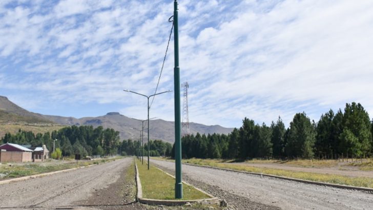El Huecú: Se suman más de 2000 metros de cordón cuneta y un circuito saludable