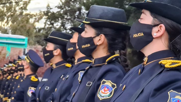 Las mujeres representan el 61% de las inscripciones a Policía