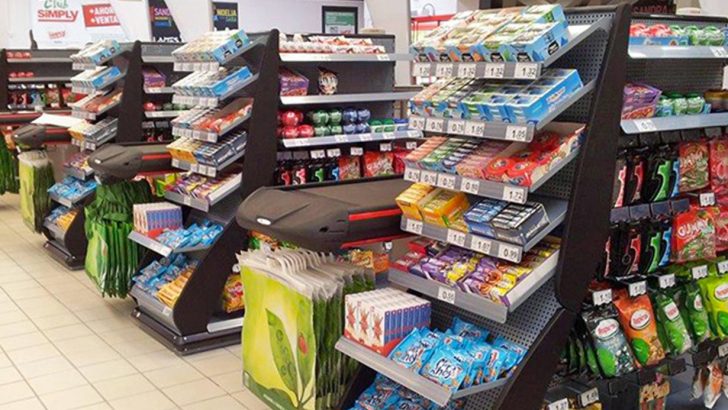 Notifican a supermercados de ley que prohíbe exhibir alimentos ultraprocesados en cajas