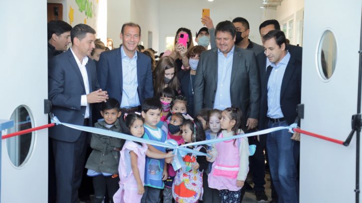 El gobernador inauguró el jardín de infantes N° 76 de Confluencia rural