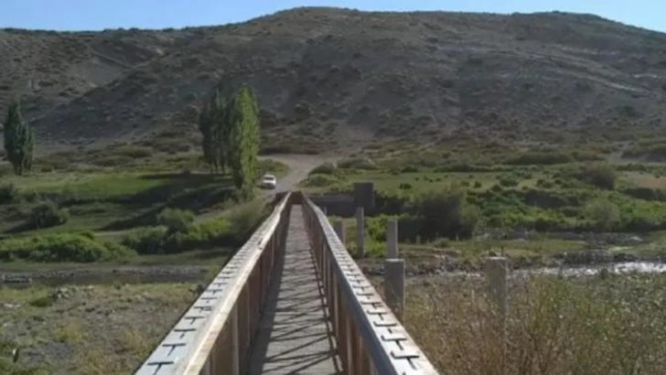 Ultiman detalles de la licitación para el nuevo puente sobre río Curi Leuvú en Caepe Malal