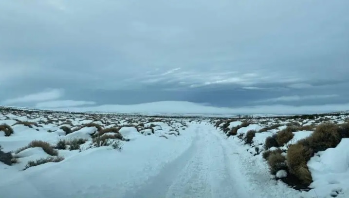 Rutas intransitables en Neuquén por la ola polar 