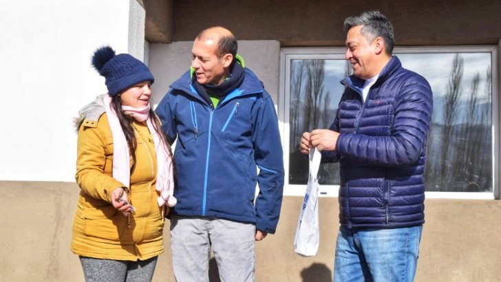 Entregaron viviendas a ocho familias de Huinganco