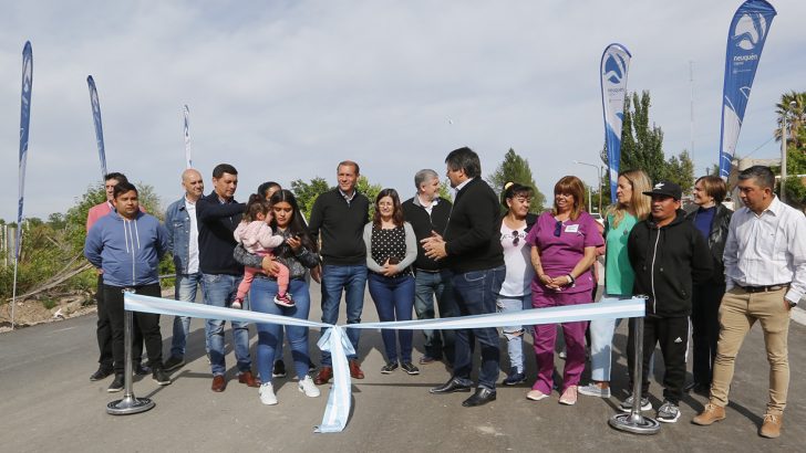 Se inauguraron 12 cuadras de asfalto en barrio Confluencia