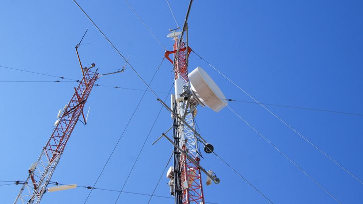 OPTIC instaló servicios de telefonía e internet satelital en el paso Pichachén