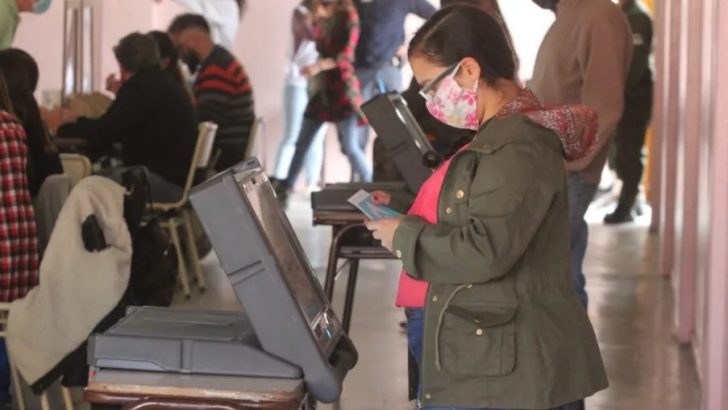 Gutiérrez abre la licitación de la boleta electrónica que se usará en las elecciones 2023