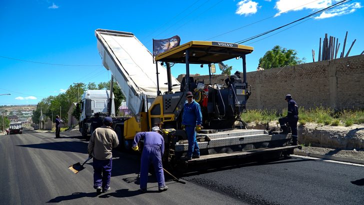 Zapala sigue sumando cuadras de asfalto