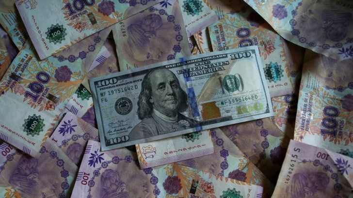 Dólar post electoral: Massa quiere volver al esquema anterior y los candidatos niegan una devaluación