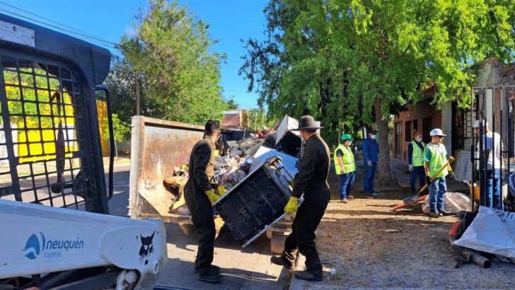 Neuquén: El municipio limpió el terreno de un acumulador en Villa María que tenía basura de hace años