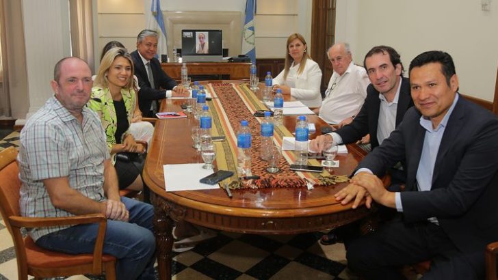 El gobernador se reunió con legisladores nacionales de todos los bloques por la Ley Ómnibus